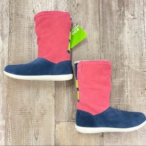 New In Box CROCS Adela Fold Over Fuzz Booties - Size 9